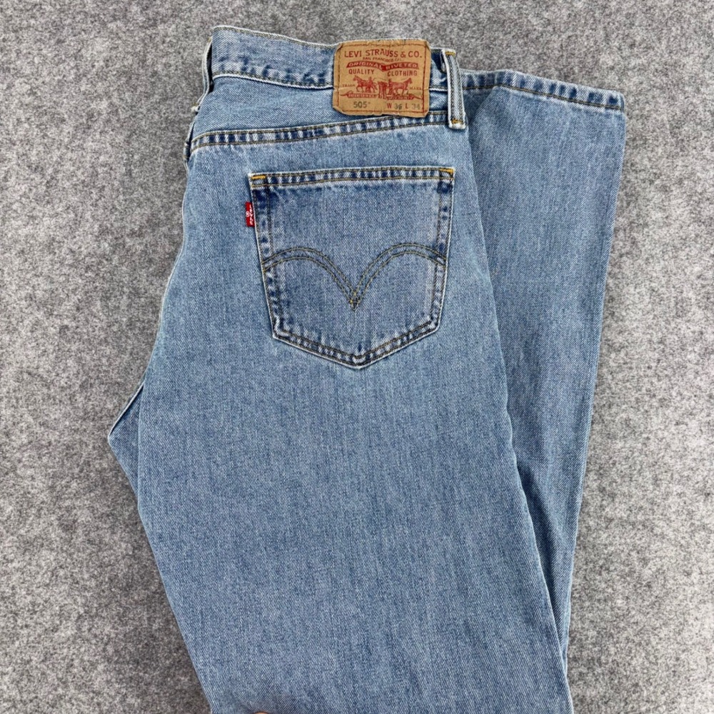 Levis 505 Regular Fit Straight Leg Jeans Mens 36x34 Medium Wash Blue Denim